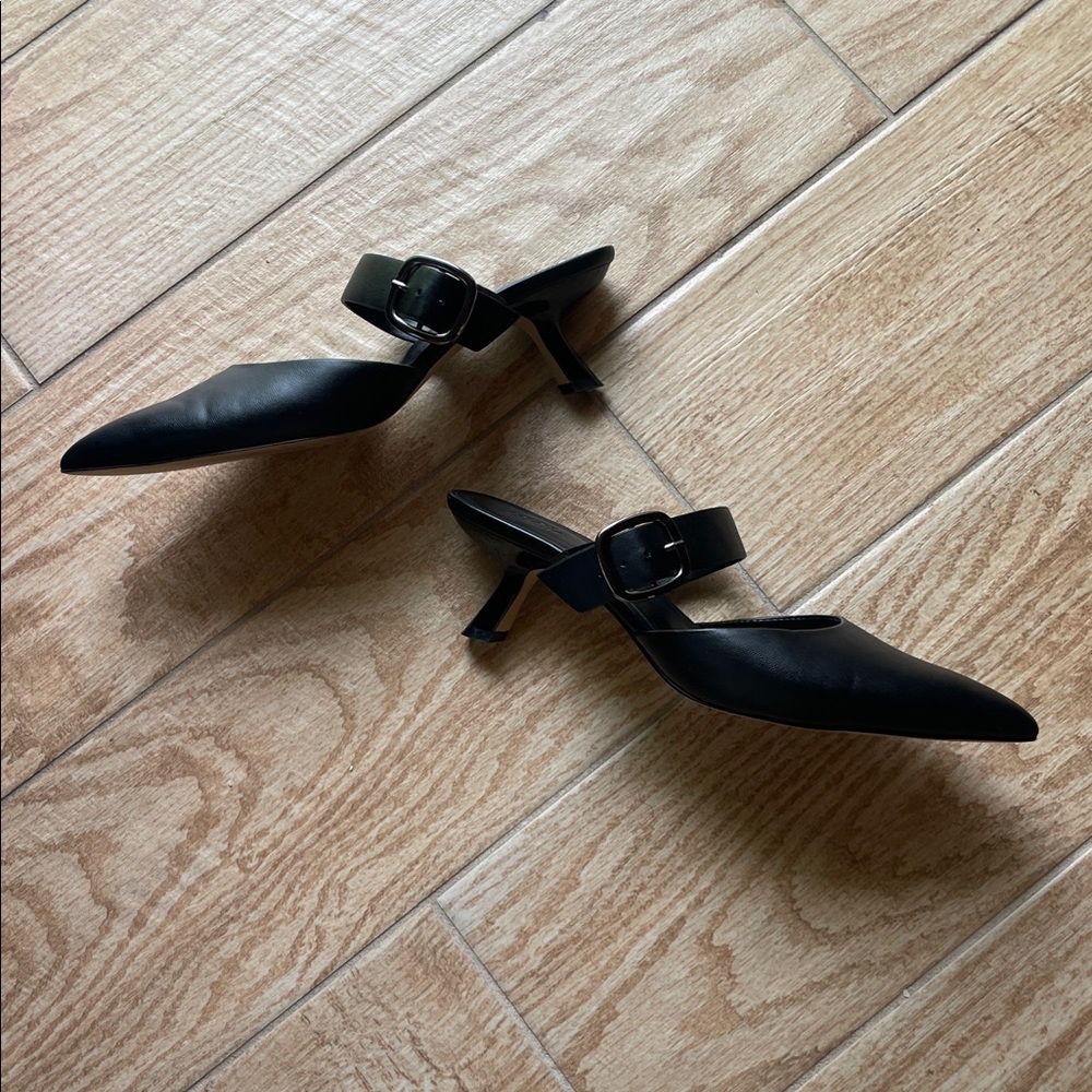 Chic Black Women's Heels with Strap - Picture 10 of 12